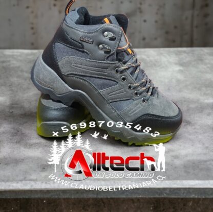 Zapatillas Outdoor Trekking chiporro gris claudio beltran jara alltech armeria